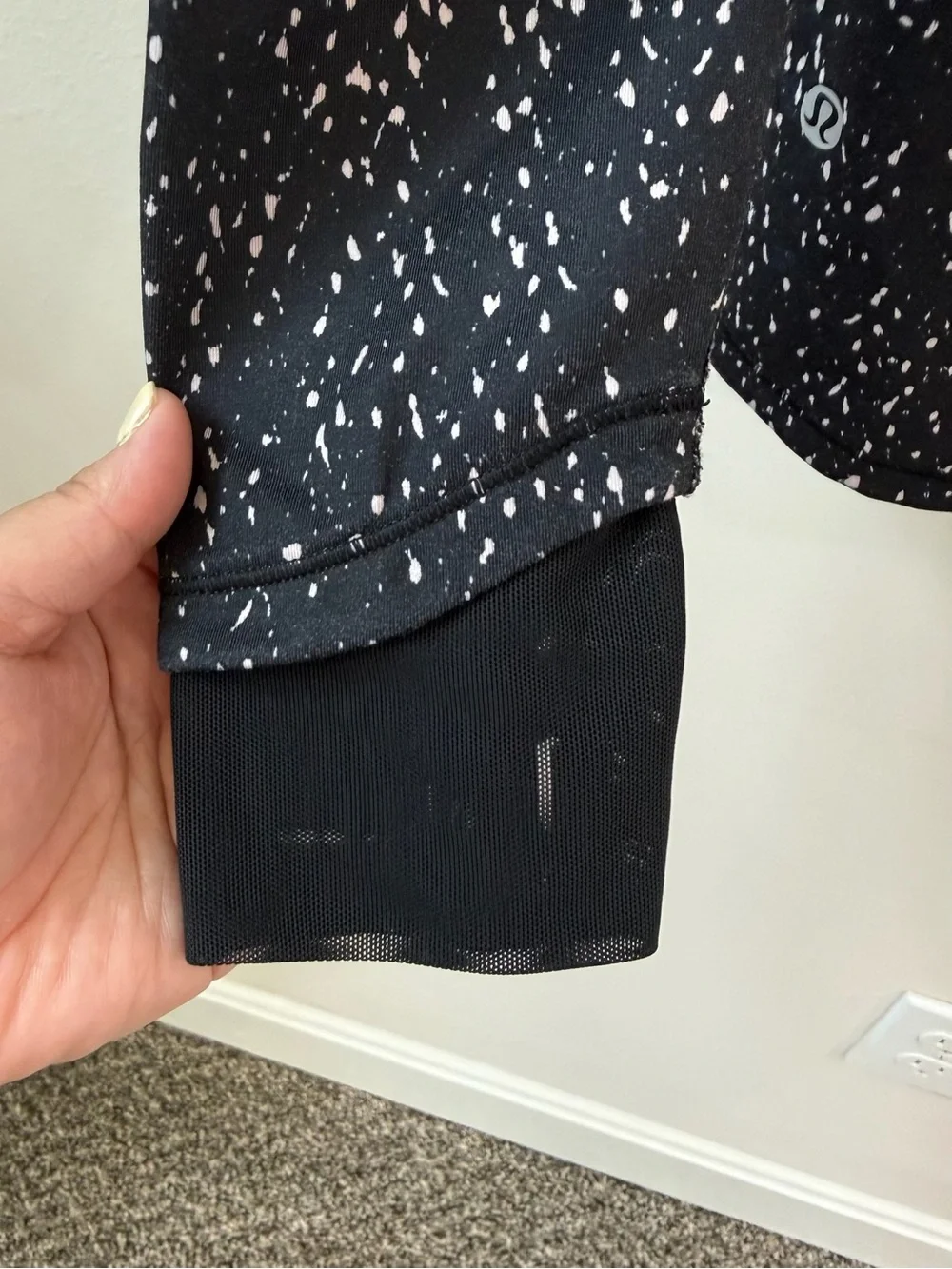 Lululemon Speckled Quarter-Zip Jacket Reflective Thumbholes Size 4